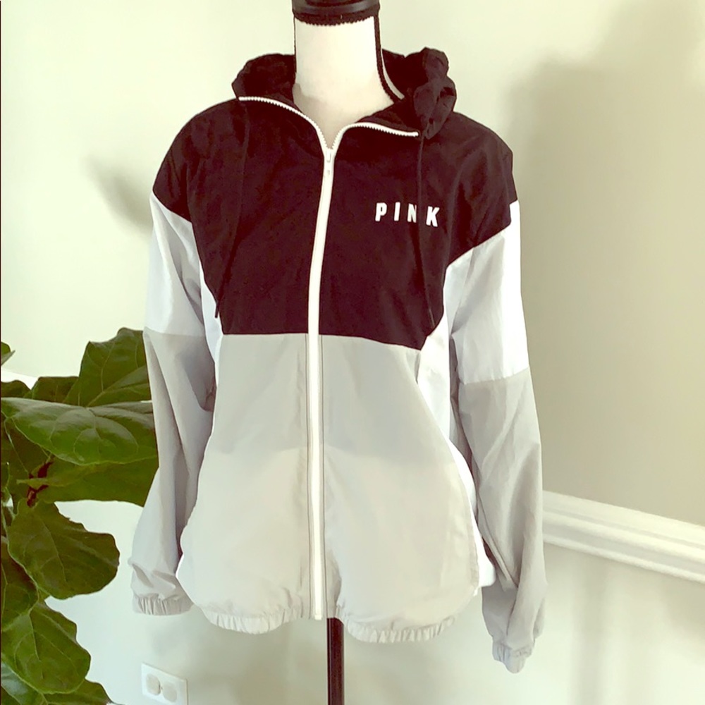 Pink Victoria Secret windbreaker 🤩